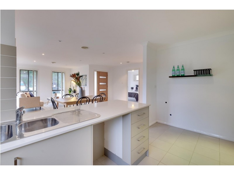 14 Poyitt Street, Franklin ACT 2913