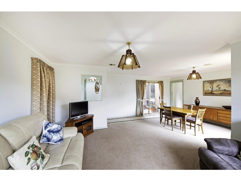 21 Corringle Close, Amaroo ACT 2914