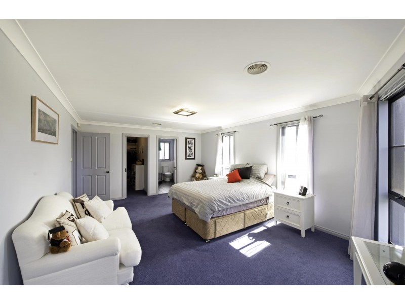 39 Benaroon Circuit, Amaroo ACT 2914