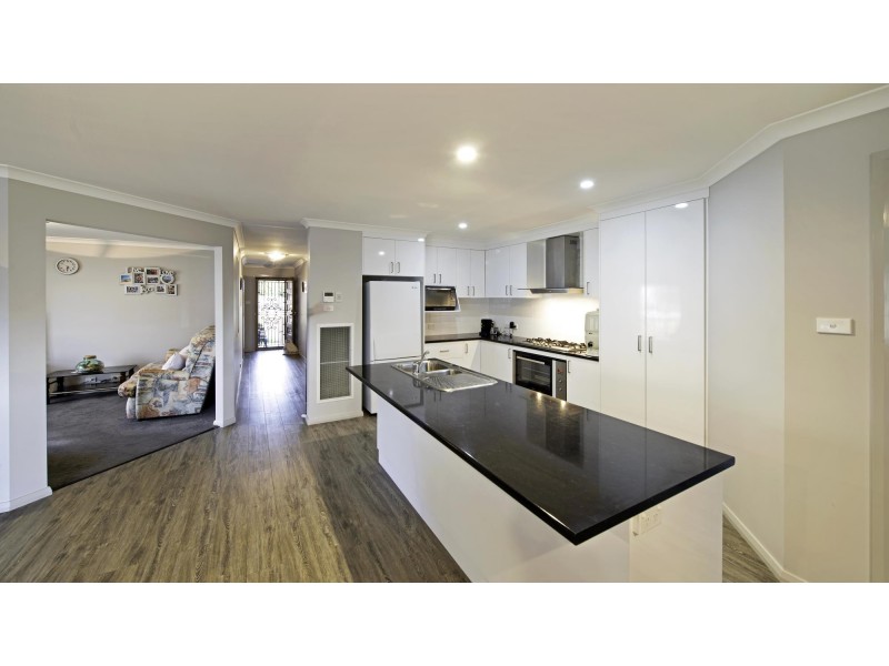 44 Morton Avenue, Yass NSW 2582