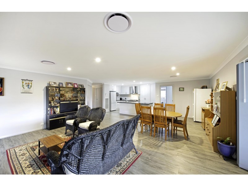 44 Morton Avenue, Yass NSW 2582