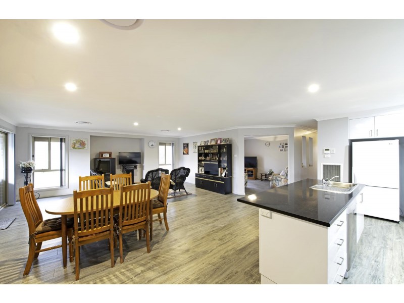 44 Morton Avenue, Yass NSW 2582