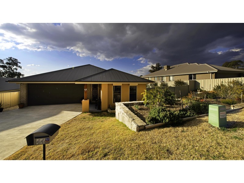 44 Morton Avenue, Yass NSW 2582