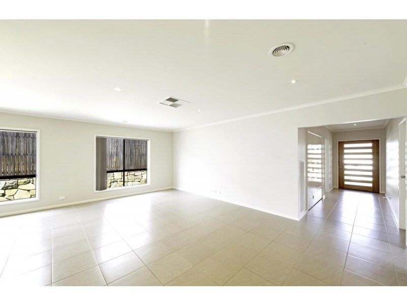 9 Peter Coppin Street, Bonner ACT 2914
