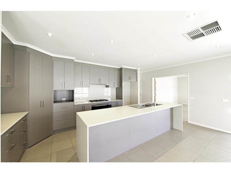 9 Peter Coppin Street, Bonner ACT 2914