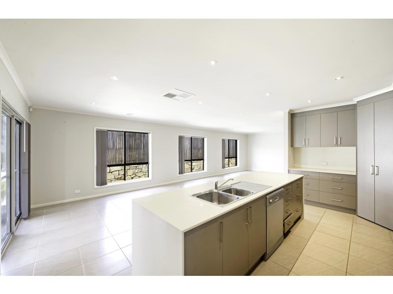 9 Peter Coppin Street, Bonner ACT 2914