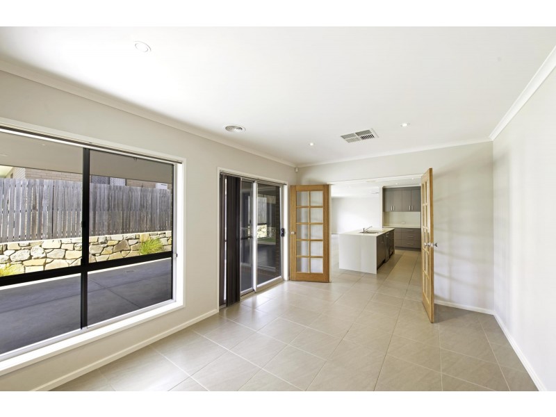 9 Peter Coppin Street, Bonner ACT 2914