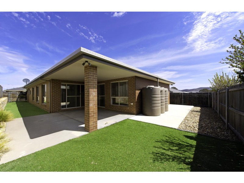 9 Peter Coppin Street, Bonner ACT 2914