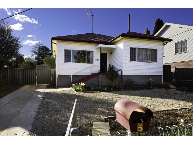5 Polding Street, Yass NSW 2582