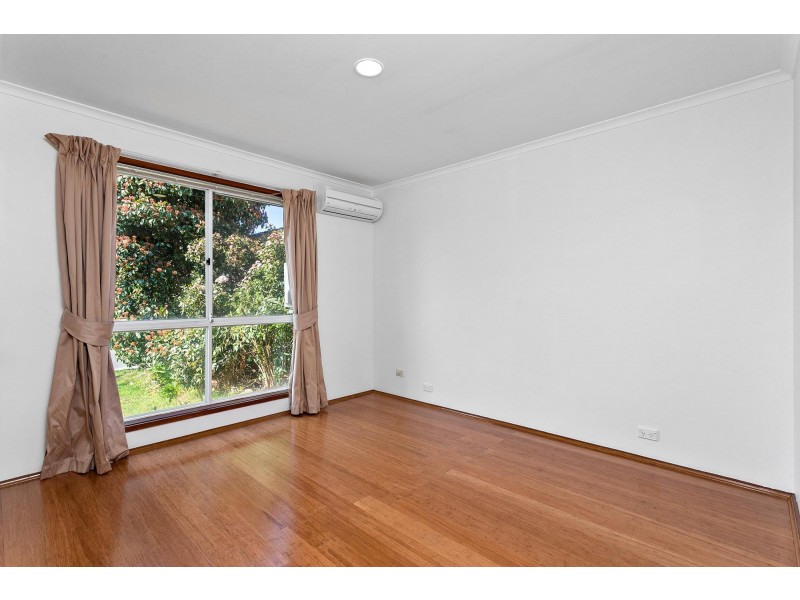 4 Bimbiang Crescent, Ngunnawal ACT 2913