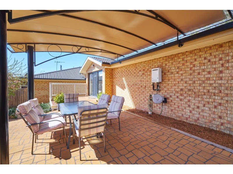 2/21 Tea Gardens, Gungahlin ACT 2912