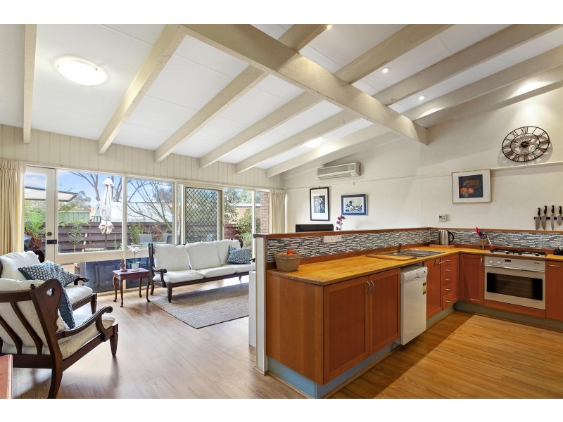 33 Southwell Street, Weetangera ACT 2614