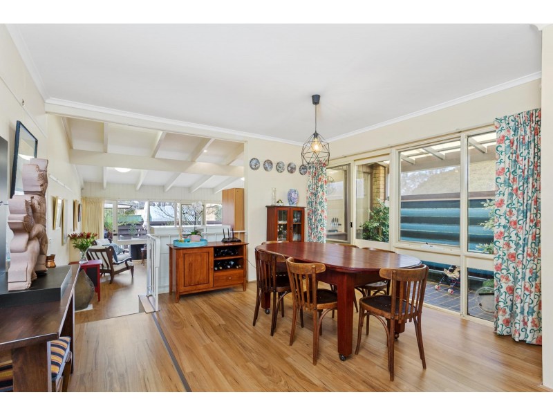 33 Southwell Street, Weetangera ACT 2614