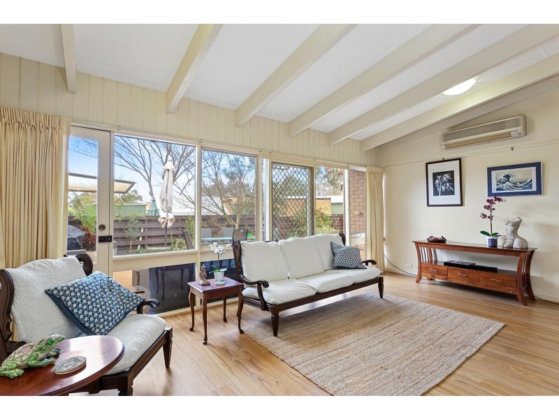 33 Southwell Street, Weetangera ACT 2614
