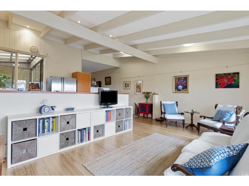 33 Southwell Street, Weetangera ACT 2614