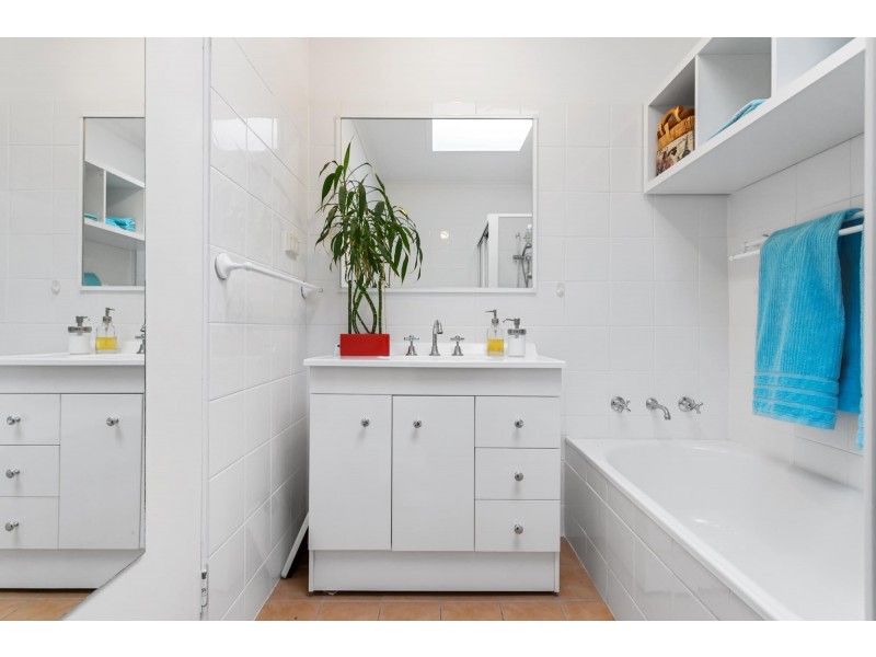 33 Southwell Street, Weetangera ACT 2614