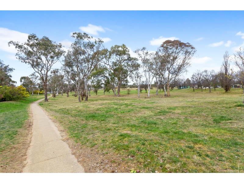 33 Southwell Street, Weetangera ACT 2614