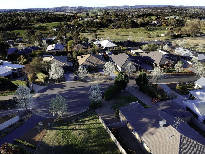 8 Wilson Place, Yass NSW 2582