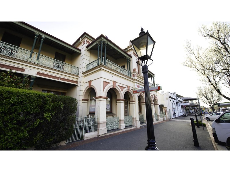 8 Wilson Place, Yass NSW 2582