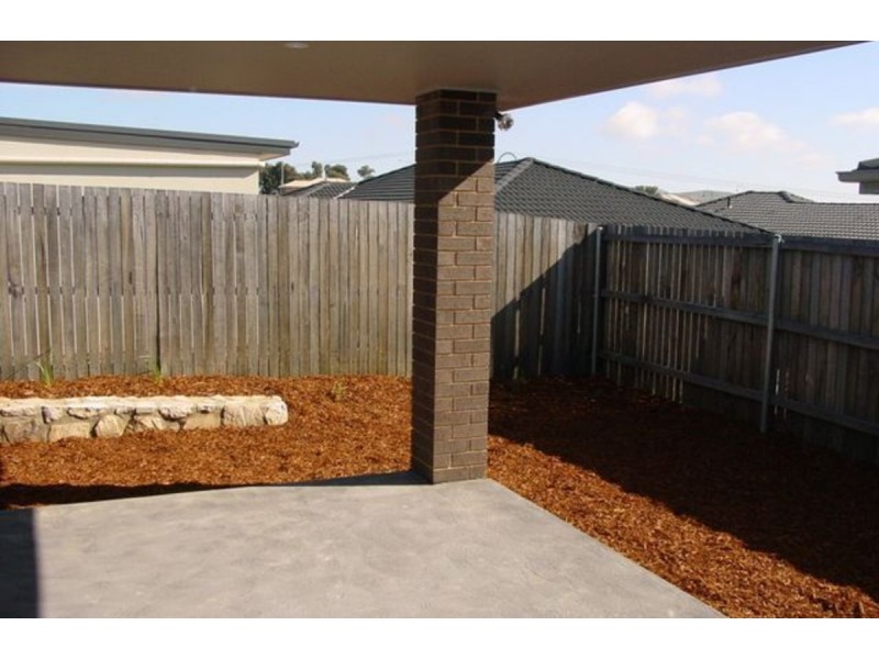 33 Jean MacNamara Street, Macgregor ACT 2615