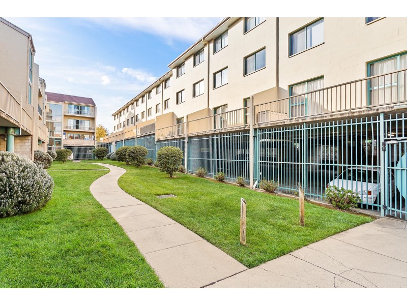 21/53 Mcmillan Crescent, Griffith ACT 2603