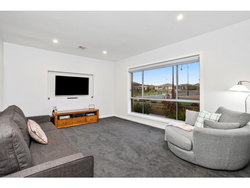 5 Yerradhang Street, Ngunnawal ACT 2913