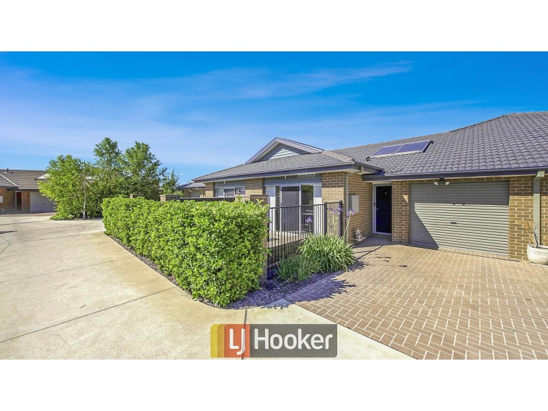 7/10 Charles Perkins Circuit, Bonner ACT 2914