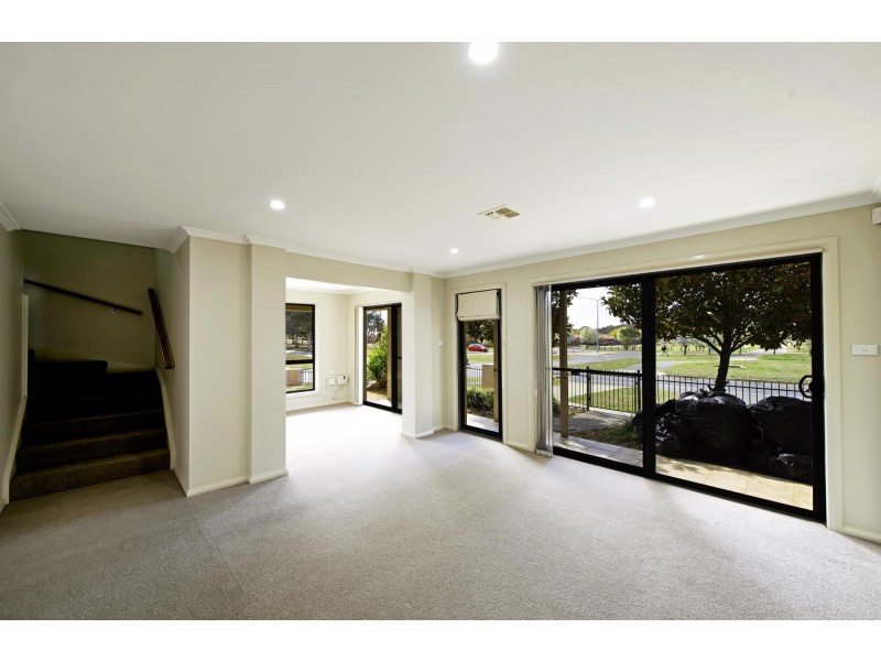 248 Anthony Rolfe Avenue, Gungahlin ACT 2912