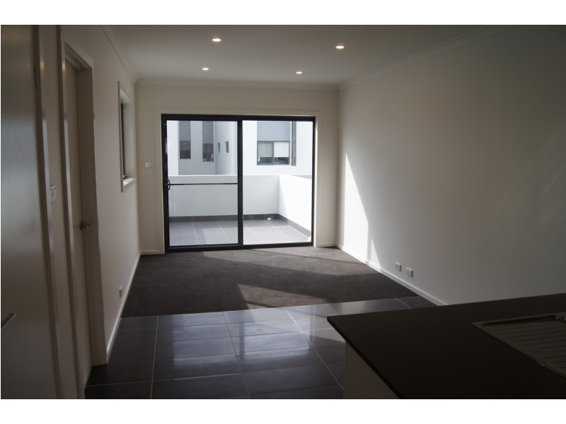 21/40 Henry Kendall Street, Franklin ACT 2913