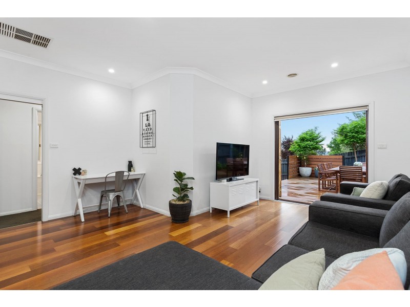 10 Lind Close, Fraser ACT 2615
