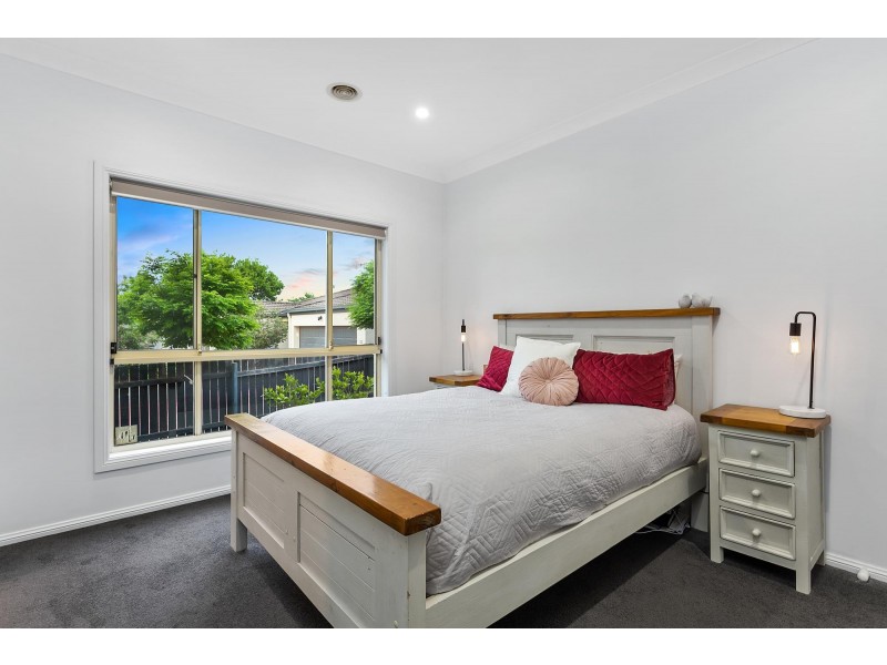 10 Lind Close, Fraser ACT 2615