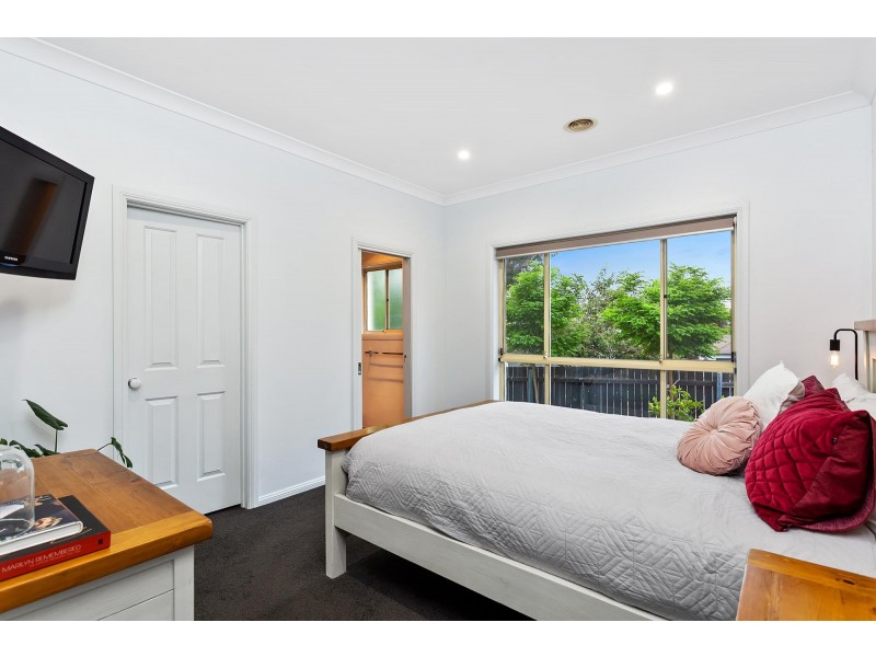 10 Lind Close, Fraser ACT 2615