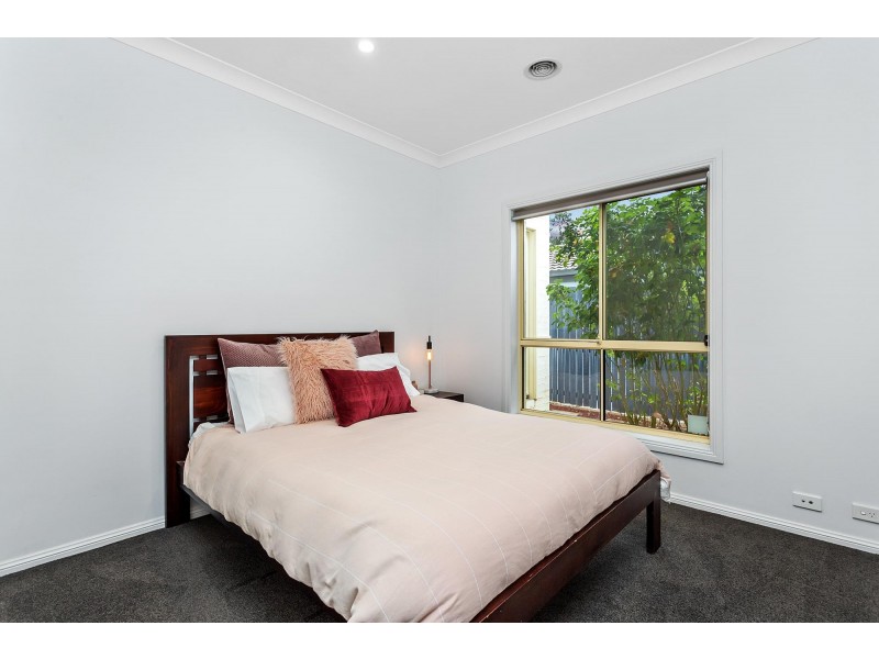10 Lind Close, Fraser ACT 2615