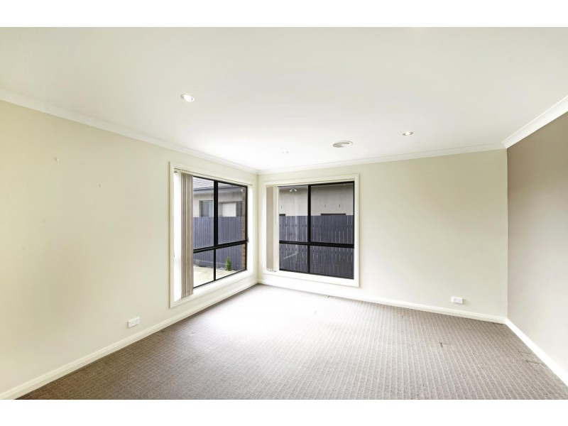 36 Bruce Dittmar Street, Forde ACT 2914