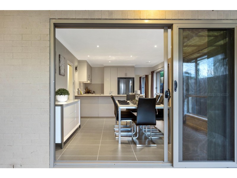 75 Patrick White Circuit, Franklin ACT 2913
