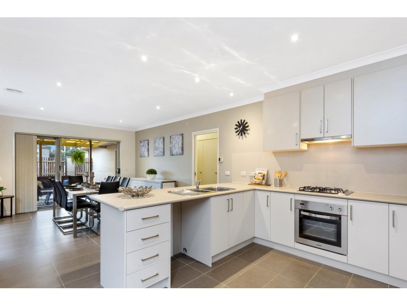 75 Patrick White Circuit, Franklin ACT 2913