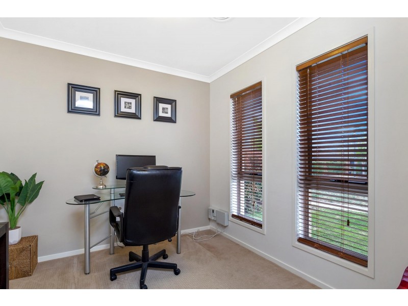 75 Patrick White Circuit, Franklin ACT 2913