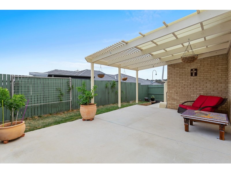 5 Madi Way, Ngunnawal ACT 2913