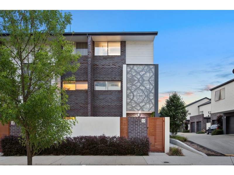 17/2 Clare Burton Crescent, Franklin ACT 2913