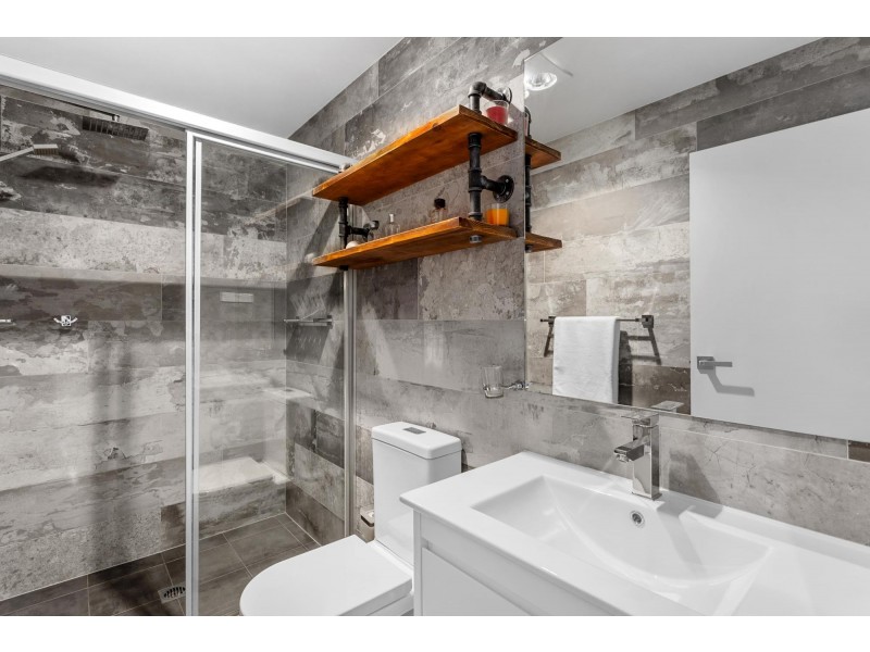 17/2 Clare Burton Crescent, Franklin ACT 2913
