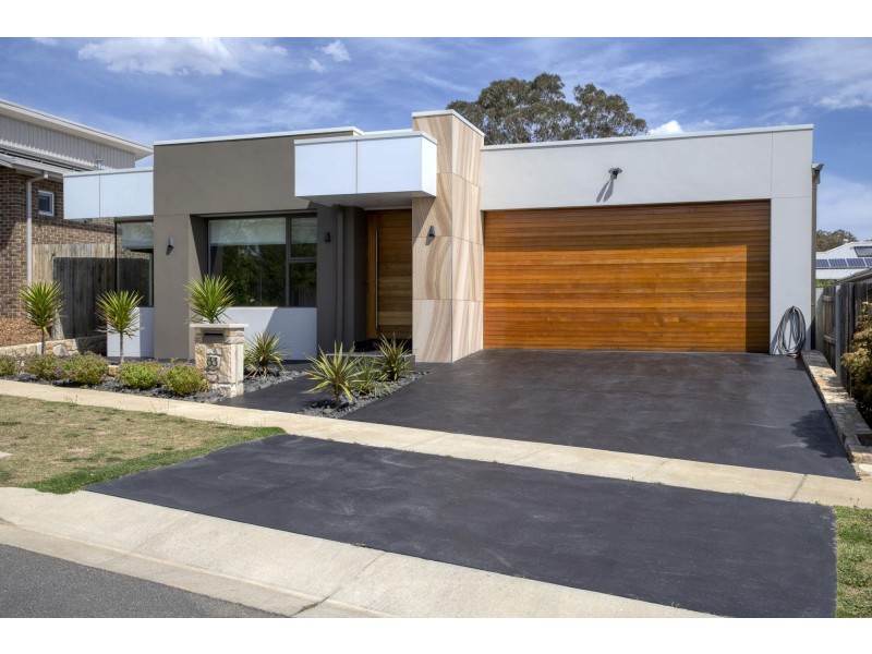 33 Buchan Crescent, Forde ACT 2914