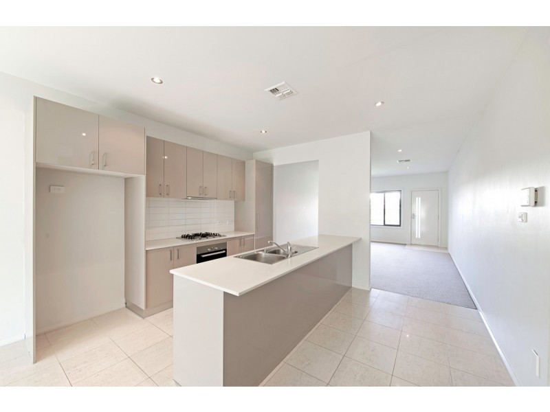 10/16 Ray Ellis Crescent, Forde ACT 2914