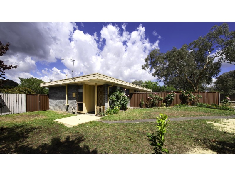 17 Cumbrae Place, Kambah ACT 2902