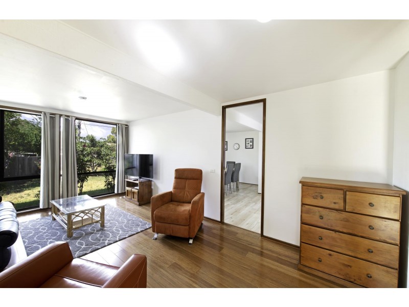 17 Cumbrae Place, Kambah ACT 2902