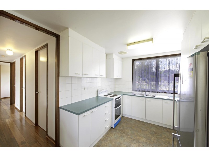 17 Cumbrae Place, Kambah ACT 2902