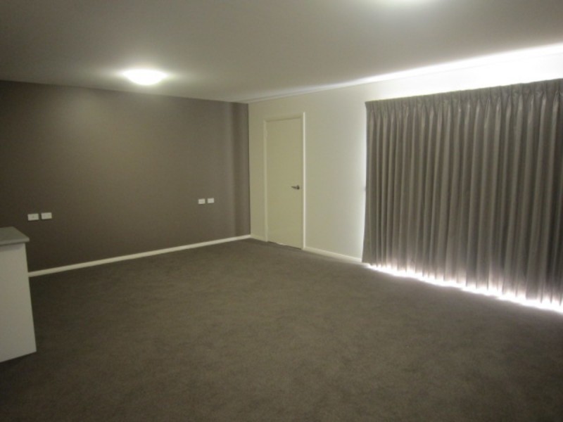 41/82 Henry Kendall Avenue, Franklin ACT 2913