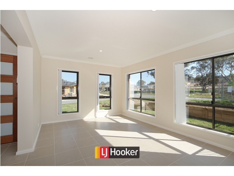 118 Greg Urwin Circuit, Casey ACT 2913