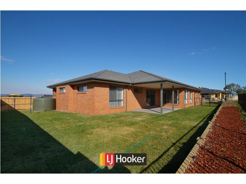 118 Greg Urwin Circuit, Casey ACT 2913