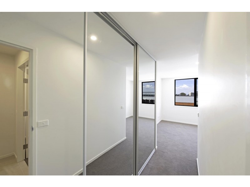 1 Bed + Study 79/2 Hinder Street, Gungahlin ACT 2912
