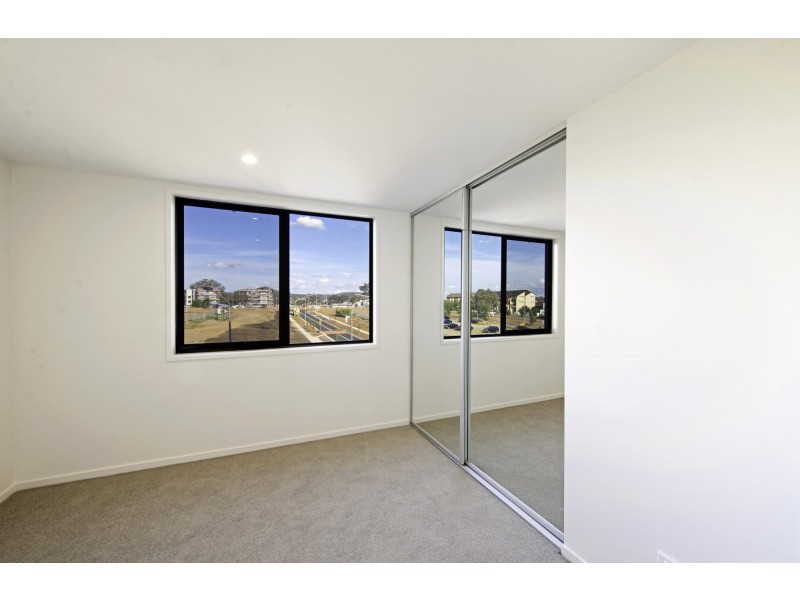 100/2 Hinder Street, Gungahlin ACT 2912